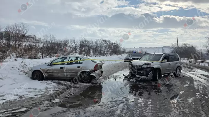 Ավտովթար՝ Կոտայքի մարզում. Աբովյան-Արզնի ճանապարհին բախվել են «Nissan X-Trail»-ն ու «Opel»-ը. կա վիրավոր. ճանապարհը եղել է մերկասառույց. ՖՈՏՈՌԵՊՈՐՏԱԺ, ՏԵՍԱՆՅՈւԹ