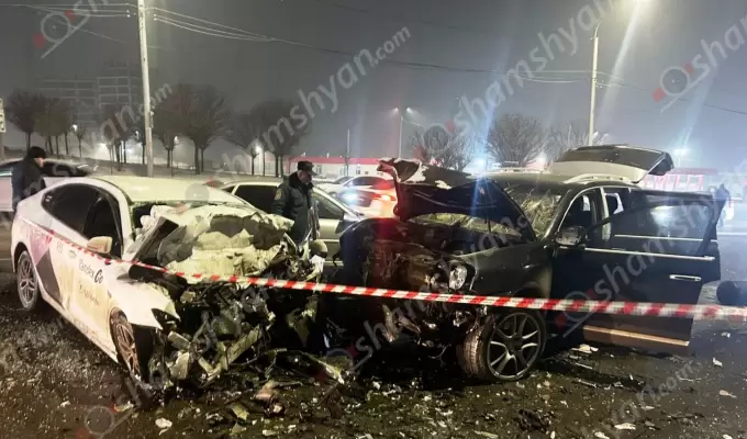 Երևանում՝ ոստիկանության կրթահամալիրի մոտ, «Porsche Cayenne»-ի, «BYD»-ի ու «Opel»-ի մասնակցությամբ խոշոր ավտովթարի հետևանքով հիվանդանոց տեղափոխված 23-ամյա տղան վերակենդանացման բաժանմունքում մահացել է. ՖՈՏՈՌԵՊՈՐՏԱԺ, ՏԵՍԱՆՅՈւԹ