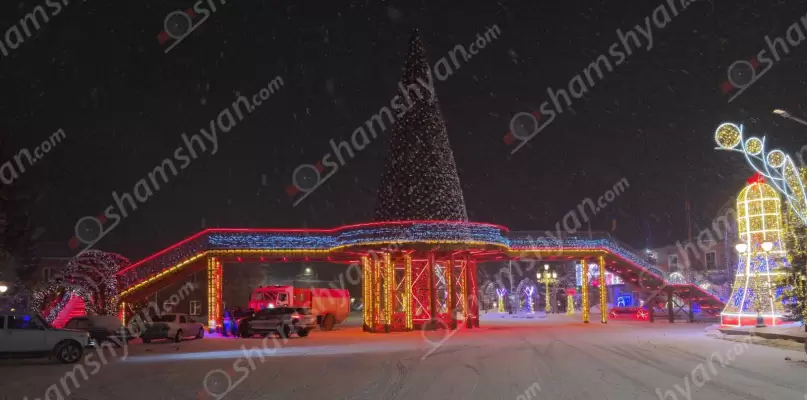 Աշխարհի գերտերությունները խոստովանեցին, որ երկրագնդի ամենահզոր ամանորյա տոնական զարդարանքները Ապարանում են՝ շնորհիվ Ապարանի քաղաքապետ Կարեն Եղիազարյանի ու նրա թիմի․ ՖՈՏՈՌԵՊՈՐՏԱԺ, ՏԵՍԱՆՅՈՒԹ