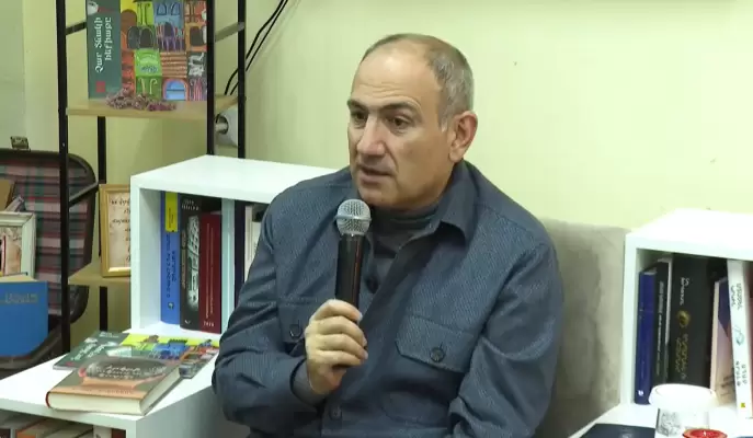 Նիկոլ Փաշինյանը Արարատում կազմակերպված քննարկմանը մանրամասներ է ներկայացրել «Երկրի հակառակ կողմը» գիրքը գրելու ընթացքի վերաբերյալ