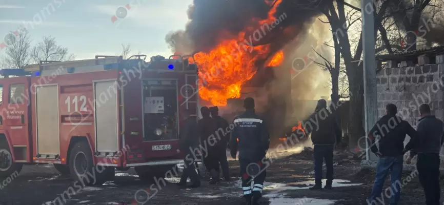 Արտակարգ դեպք՝ Արագածոտնի մարզում. Թալինում գործող բենզալցակայանում պայթյուն է տեղի ունեցել հրդեհի բռնկմամբ. կրակն ու ծուխը տեսանելի են մոտ 1 կիլոմետրից. ՖՈՏՈՌԵՊՈՐՏԱԺ, ՏԵՍԱՆՅՈւԹ