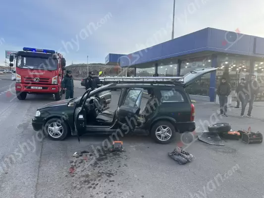 Պայթյուն՝ Երևան-Սևան ավտոճանապարհի Կոտայքի մարզի «Արզնի Գազ» գազալցակայանի դիմաց՝ «Opel»-ում. վիրավորը տեղափոխվել է հիվանդանոց. ՖՈՏՈՌԵՊՈՐՏԱԺ, ՏԵՍԱՆՅՈւԹ