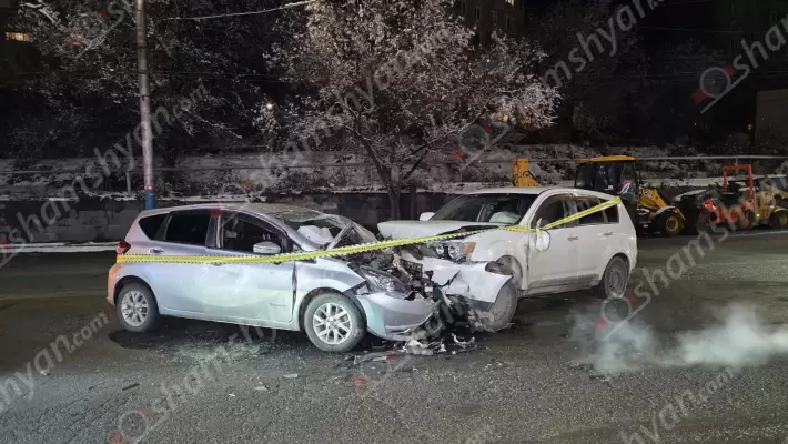 Ողբերգական  ավտովթար՝ Երևանում․ բախվել են «Nissan»-ը և «Mitsubishi»-ն․ կա 1 զոհ, 3 վիրավոր․ ՖՈՏՈՌԵՊՈՐՏԱԺ, ՏԵՍԱՆՅՈՒԹ