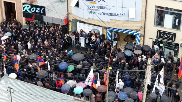 «Ուժեղ Հայաստան»-ը Էջմիածնում և Արմավիրում բացեց  կուսակցության առաջին երկու մարզային գրասենյակները