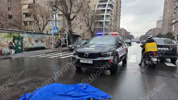 Մահվան ելքով վրաերթ՝ Երևանում. բեռնատարը Վաղարշյան փողոցում վրաերթի է ենթարկել կին հետիոտնի. բժիշկներն արձանագրել են վերջինի մահը. ՖՈՏՈՌԵՊՈՐՏԱԺ, ՏԵՍԱՆՅՈւԹ