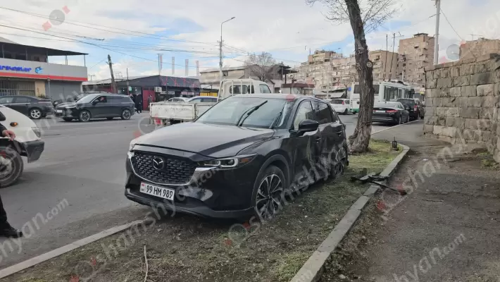 Խոշոր ավտովթար՝ Երևանում․ Սեբաստիա փողոցում բախվել են «Opel Astra»-ն, «BMW X1»-ը և «Mazda CX-5»-ը․ վերջինը հայտնվել է կանաչ խոտածածկի վրա․ կա 4 վիրավոր․ ՖՈՏՈՌԵՊՈՐՏԱԺ, ՏԵՍԱՆՅՈւԹ