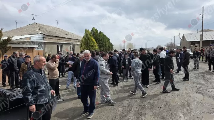 Լարված իրավիճակ՝ Արմավիրի մարզում. տարոնիկցիներն ասում են. «Այս անգամ վճռական ենք տրամադրված, մեր համբերության բաժակը լցվել է, կդիմենք ամենածայրահեղ միջոցին». ՖՈՏՈՌԵՊՈՐՏԱԺ, ՏԵՍԱՆՅՈւԹԵՐ