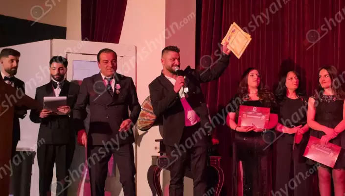 Թատրոնի միջազգային օրվան ընդառաջ Գավառի՝ Լևոն Քալանթարի անվան դրամատիկական թատրոնում նշվեց օրվա տոնը, որն ապացուցեց, որ մշակութային կյանքը Գավառում եռում է․ տեղի ունեցավ նաև «Էլ-Մար» 15-րդ ամենամյա թատերական մրցանակաբաշխությունը. ՖՈՏՈՌԵՊՈՐՏԱԺ, ՏԵՍԱՆՅՈւԹ