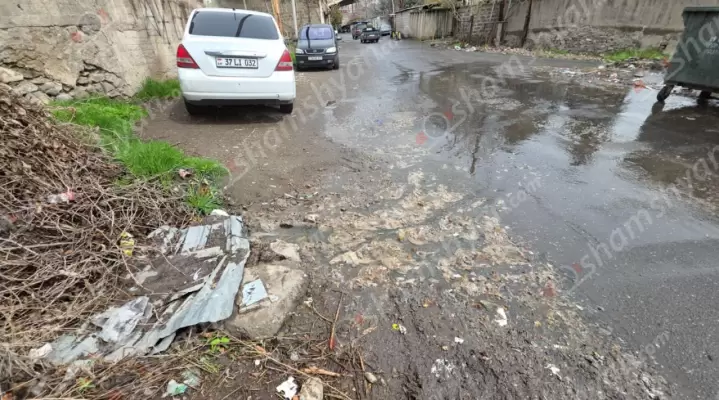 Երևանի Նորագյուղ թաղամասի բնակիչների համբերության բաժակը լցվել է․ նրանք ասում են՝ ինչքա՞ն կարելի է երեխաներին մանկապարտեզ ու դպրոց ճանապարհել դիտահորերից դուրս եկող կեղտաջրերի միջով․ կա նաև համաճարակի վտանգ․ ՖՈՏՈՌԵՊՈՐՏԱԺ․ ՏԵՍԱՆՅՈՒԹԵՐ
