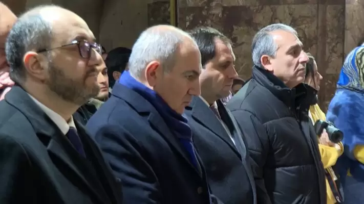 Նիկոլ Փաշինյանը մասնակցում է Ճրագալույցի Պատարագի