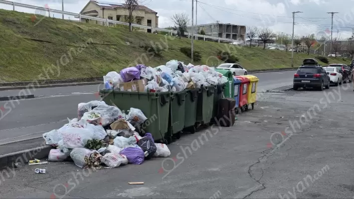 Մինչ Երևանի քաղաքապետն անդրադառնում է օրեր առաջ Նուբարաշենի աղբավայրում տեղի ունեցած պայթյունի դեպքին, ինչի պատճառով տնօրենն ու աշխատակիցը տեղափոխվել են հիվանդանոց, Երևանում ստեղծվում են աղբի բուրգեր. ՖՈՏՈՌԵՊՈՐՏԱԺ, ՏԵՍԱՆՅՈւԹԵՐ