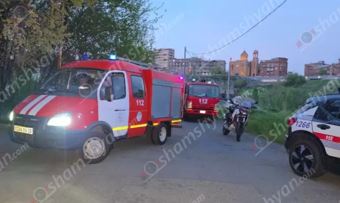 Ողբերգական դեպք Երևանում․ Հրազդան կամրջի տակ հայտնաբերվել է երիտասարդ տղայի մարմին․ փրկարարները այն դուրս բերելու համար օգտագործում են հատուկ ճոպաններ․ Ժամանել է ՊԾ Երևանի գնդի հրամանատարը․ ՖՈՏՈՌԵՊՈՐՏԱԺ, ՏԵՍԱՆՅՈՒԹ