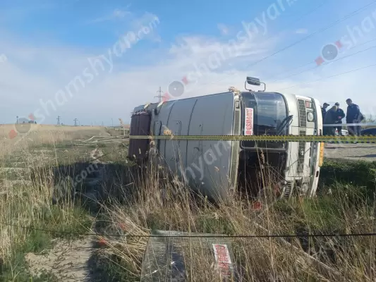 Խոշոր ավտովթար՝ Արարատի մարզում․ Մասիս-Հովտաշատ երթուղին սպասարկող ավտոբուսը կողաշրջվել է և բախվել գազատար խողովակին․ 6 հոգի տեղում բուժօգնություն է ստացել․ հղի կինը տեղափոխվել է հիվանդանոց․ ՖՈՏՈՌԵՊՈՐՏԱԺ, ՏԵՍԱՆՅՈւԹ