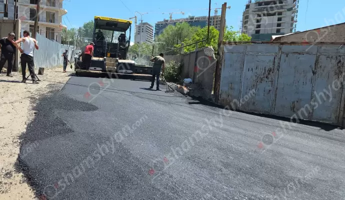 Երևանի քաղաքապետ Տիգրան Ավինյանի կարգադրությամբ՝ Արղության փողոցում, որը վարորդների համար դարձել էր պատուհաս, վարչական շրջանի ղեկավար Սուրեն Վարոսյանի գլխավորությամբ սկսվել են հիմնանորոգման աշխատանքները. ՖՈՏՈՌԵՊՈՐՏԱԺ, ՏԵՍԱՆՅՈւԹԵՐ