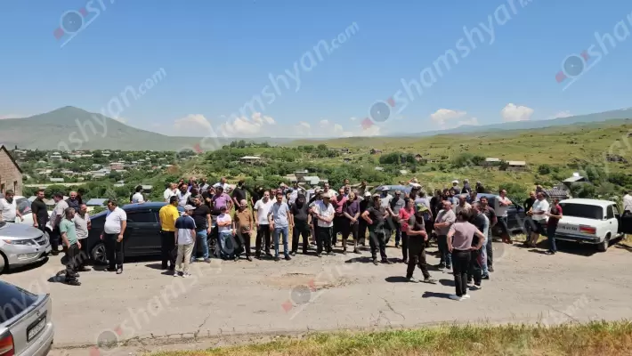 Լարված իրավիճակ՝ Կոտայքի մարզում. Գեղաշեն գյուղի բնակիչները դիմում են ՀՀ վարչապետին՝ պահանջելով մեկընդմիշտ փակել գյուղը թունավորող ավազի հանքի շահագործման թեման․ ՖՈՏՈՌԵՊՈՐՏԱԺ, ՏԵՍԱՆՅՈՒԹ