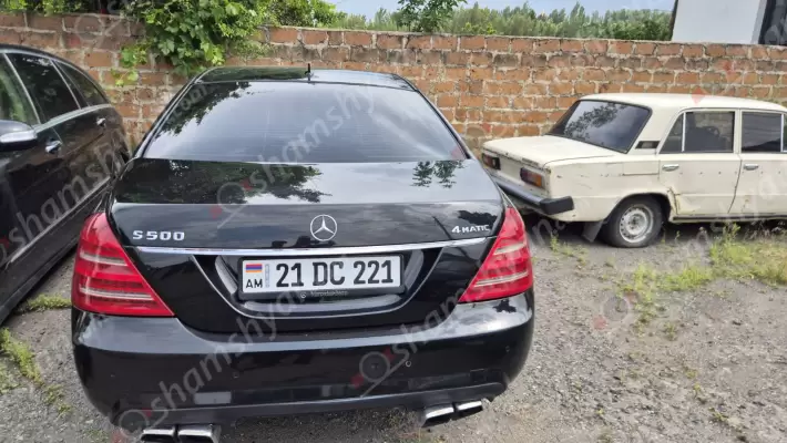 ԲԱՑԱՌԻԿ ՏԵՍԱՆՅՈւԹ․ Կոտայքի պարեկները տաք հետքերով հայտնաբերեցին «Mercedes S 500» մակնիշի ավտոմեքենայով Աբովյանում երթևեկությունը «աջաբսանդալի» վերածած օրինախախտ վարորդին, ով ավտոմեքենայով տեղափոխվեց «պլաշչադկա». ՖՈՏՈՌԵՊՈՐՏԱԺ