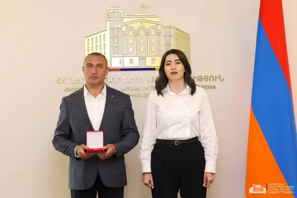 ՆԳ նախարարը պարգևներ է հանձնել Վահե Մելքոնյանին և Փամբակ գետում որոնողական աշխատանքներ իրականացրած ջրասուզակներին․ ՏԵՍԱՆՅՈւԹԵՐ