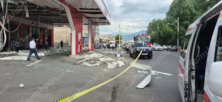 Պայթյուն-փլուզում ՝ Վանաձորի «King» գազաբենզալցակայանում. կա վիրավոր․ օպերատիվ են գործել փրկարարները, Վանաձորի հիվանդանոցի բժիշկները, պարեկներն ու համայնքային ոստիկանները․ ՖՈՏՈՌԵՊՈՐՏԱԺ, ՏԵՍԱՆՅՈՒԹ