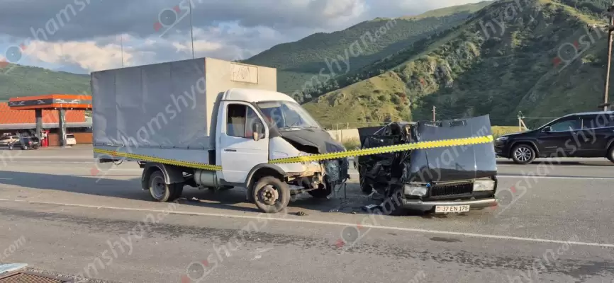 Ավտովթար՝ Լոռու մարզում․ Սպիտակ-Վանաձոր ավտոճանապարհին բախվել են «ՎԱԶ 2107»-ը և «ГАЗель»-ը․ 3 վիրավորներից մեկը ռեանիմոբլիով տեղափոխվել է Երևանի մասնագիտացված հիվանդանոցներից մեկը․ ՖՈՏՈՌԵՊՈՐՏԱԺ, ՏԵՍԱՆՅՈՒԹ