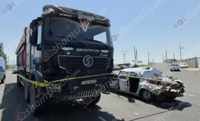 Խոշոր ավտովթար՝ Կոտայքի մարզում․ Նոր Հաճընի մուտքի մոտ բախվել են 2 «Chevrolet»-ները, «ԳԱԶ 2410»-ը և «Shacman» բեռնատարը․ բժիշկները պայքարում են 2 վիրավորներից մեկի կյանքի համար․ ՖՈՏՈՌԵՊՈՐՏԱԺ, ՏԵՍԱՆՅՈՒԹ