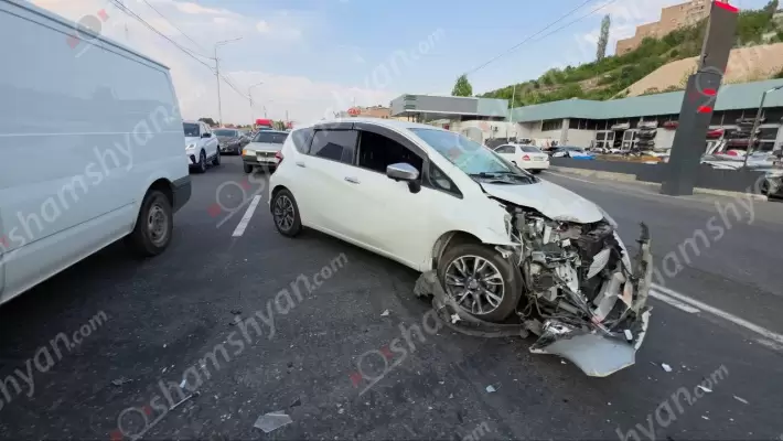 Ավտովթար՝ Երևանում․ Թբիլիսյան խճուղում բախվել են «Nissan»-ը ու «Ford»-ը․ օպերատիվ են գործել պարեկները․ ՖՈՏՈՌԵՊՈՐՏԱԺ, ՏԵՍԱՆՅՈՒԹ