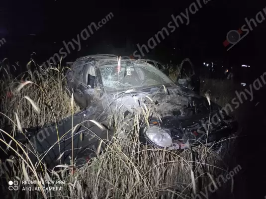 Ողբերգական ավտովթար՝ Գեղարքունիքի մարզում․ Մարտունի-Վարդենիս ավտոճանապարհին «Mercedes»-ը մի քանի պտույտ գլորվելով հայտնվել է դաշտում․ վարորդը, եղբայրը և մայրը տեղափոխվել են հիվանդանոց, որտեղ եղբայրը մահացել է․ ՖՈՏՈՌԵՊՈՐՏԱԺ, ՏԵՍԱՆՅՈւԹ