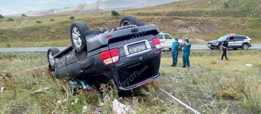 Ավտովթար՝ Վայոց ձորի մարզում․ 63-ամյա վարորդը «Lexus LX470»-ով դուրս է եկել ճանապարհի երթևեկելի գոտուց, բախվել հողաթմբերին և գլխիվայր հայտնվել դաշտում․ կա վիրավոր․ ՖՈՏՈՌԵՊՈՐՏԱԺ․ՏԵՍԱՆՅՈՒԹ