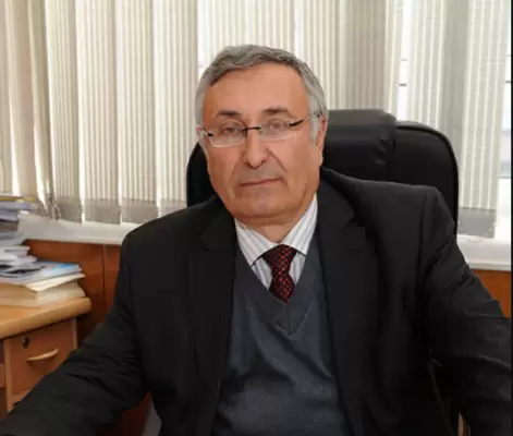 ԵՊՀ ամբիոնի վարիչ Էդիկ Մինասյանը քաղաքացու՝ համալսարան ընդունվելու գործընթացն անխոչընդոտ իրականացնելու համար պահանջել է խոշոր չափերի կաշառք
