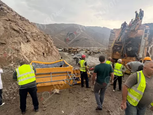 Ողբերգական դեպք՝ Սյունիքի մարզում․ «Զանգեզուրի պղնձամոլիբդենային կոմբինատի» լիցքավորման կետի տարածքում 23-ամյա վարորդը «ԲելԱԶ»-ով կողաշրջվել է․ վարորդի մարմինը ավտոմեքենայից դուրս են բերել փրկարարները․ ՖՈՏՈՌԵՊՈՐՏԱԺ