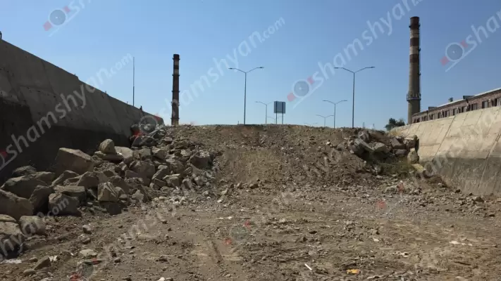 ՀՀ կառավարության ֆինանսավորմամբ, Երևանի քաղաքապետ Տիգրան Ավինյանի և ՔՊ-ական նախկին պատգամավոր Հայկ Սարգսյանի եղբոր հետևողականության շնորհիվ վարորդների համար պատուհաս դարձած և աղբավայրի վերածված ճանապարհի կառուցումը սկսվեց. ՖՈՏՈՌԵՊՈՐՏԱԺ, ՏԵՍԱՆՅՈւԹԵՐ