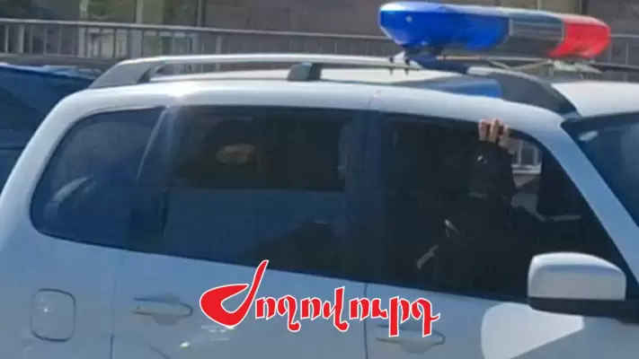 Ինչպես են դիմակավորված իրավապահները Չաղ Ռուստամին տանում դատարանից․ armlur.am