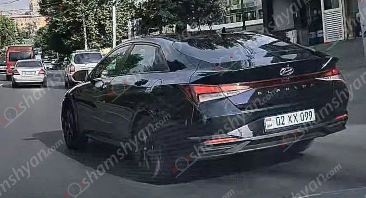 Երևանում «Hyundai Elantra»-ի վարորդը իրեն զգում էր, ինչպես ձուկը ջրում․ մեքենան վարում էր անկանոն՝ վթարային իրավիճակներ ստեղծելով մյուս վարորդների համար․ ՖՈՏՈՌԵՊՈՐՏԱԺ․ՏԵՍԱՆՅՈՒԹ