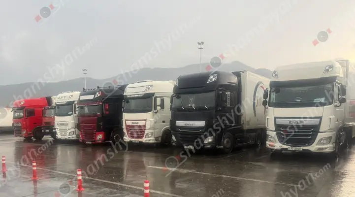Բագրատաշենի անցակետում հարյուրավոր բեռնատարների հայ վարորդներ օրերով սպասում են Հայաստան մուտք գործելուն․ նրանք դժգոհում են հայկական կողմի դանդաղ աշխատանքից․ ՖՈՏՈՌԵՊՈՐՏԱԺ, ՏԵՍԱՆՅՈւԹ