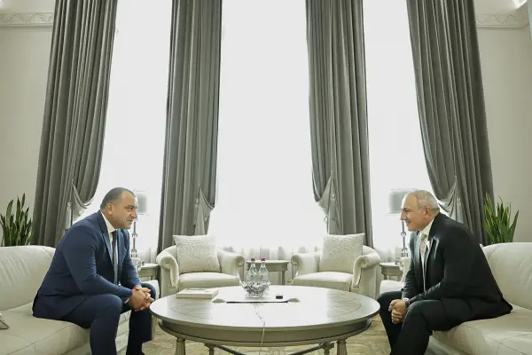 Այս կարգավորումն առաջին անգամ է գործում, երբ ՍԴ-ի գործող նախագահի պաշտոնավարման ժամկետն ավարտվում է վեց տարվա ժամանակահատվածում, և ՍԴ-ն պետք է նոր նախագահ ընտրի․ Նիկոլ Փաշինյան
