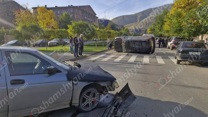 Ավտովթար՝ Լոռու մարզում․ Վանաձորում բախվել են «Լադա»-ն և «Lexus GX470»-ը․ վերջինը կողաշրջված հայտնվել է երթևեկելի գոտում․ ՖՈՏՈՌԵՊՈՐՏԱԺ, ՏԵՍԱՆՅՈւԹ