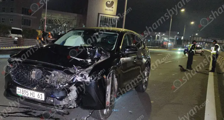 Մահվան ելքով վրաերթ՝ Երևանում․ «Mazda CX-5»-ը Իսակովի պողոտայում՝ վերգետնյա անցումից մոտ 100 մետր հեռավորության վրա, վրաերթի է ենթարկել փողոցը չթույլատրելի հատվածով անցնող կին հետիոտնի․ բժիշկներն արձանագրել են նրա մահը․ՖՈՏՈՌԵՊՈՐՏԱԺ, ՏԵՍԱՆՅՈՒԹ